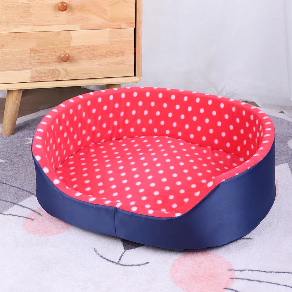 "Minimalist Pet Bed – Soft Poka Dot Sponge Cushion for Cats & Dogs – Chic Puppy House Mat & Habitat Accessory"
